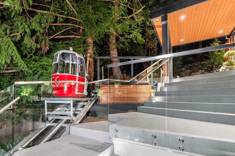 6224 St Georges Place West Vancouver 4