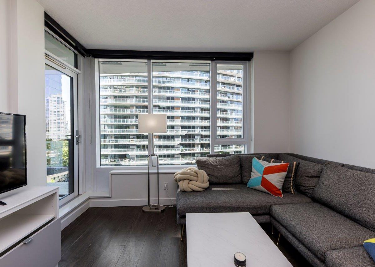 818 68smithe 10