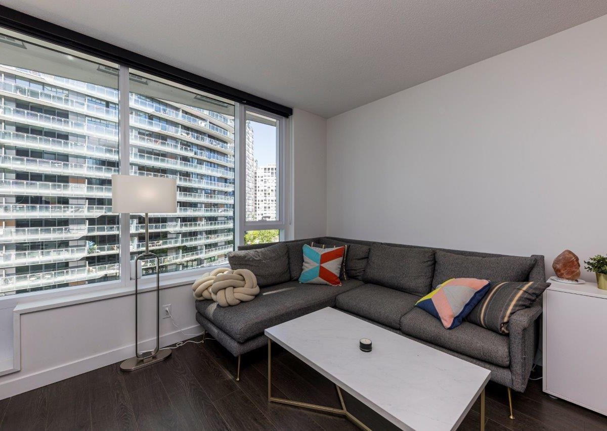818 68smithe 11