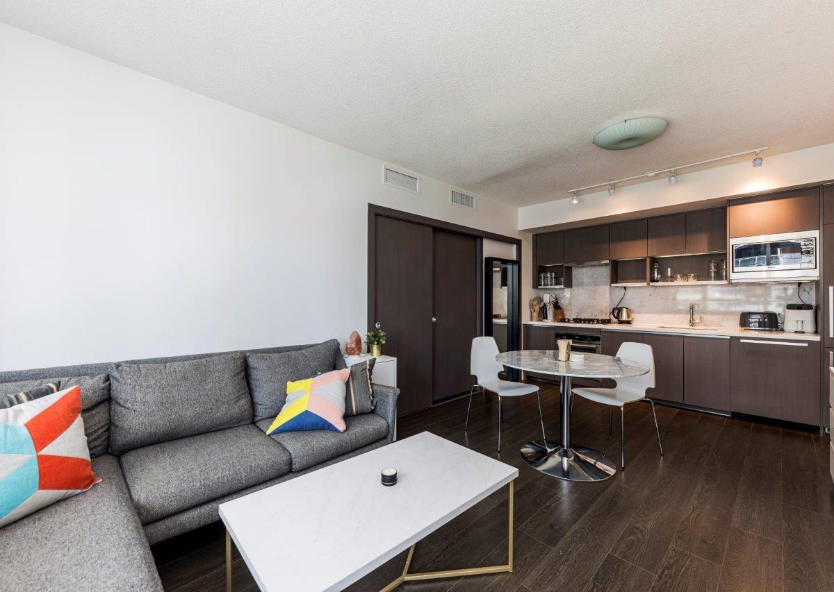 818 68smithe 12