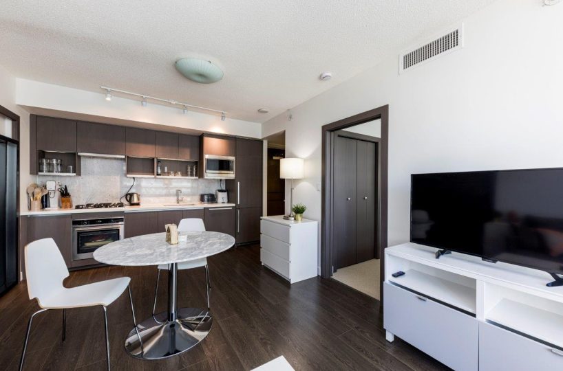 818 68smithe 13