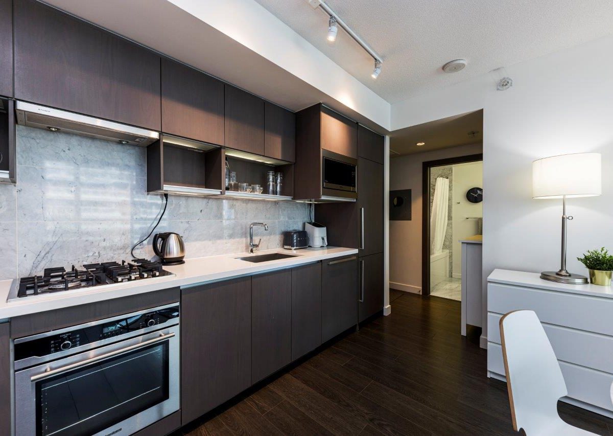 818 68smithe 16