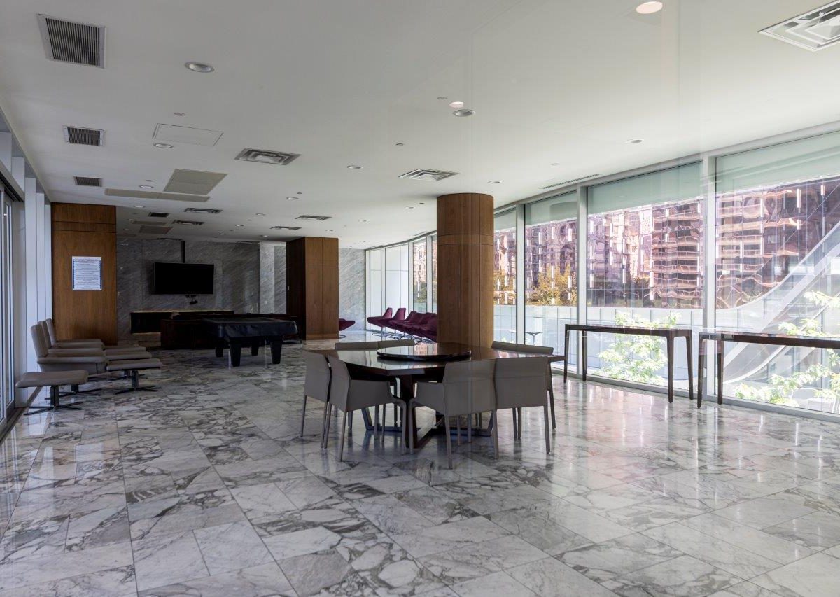 818 68smithe 25