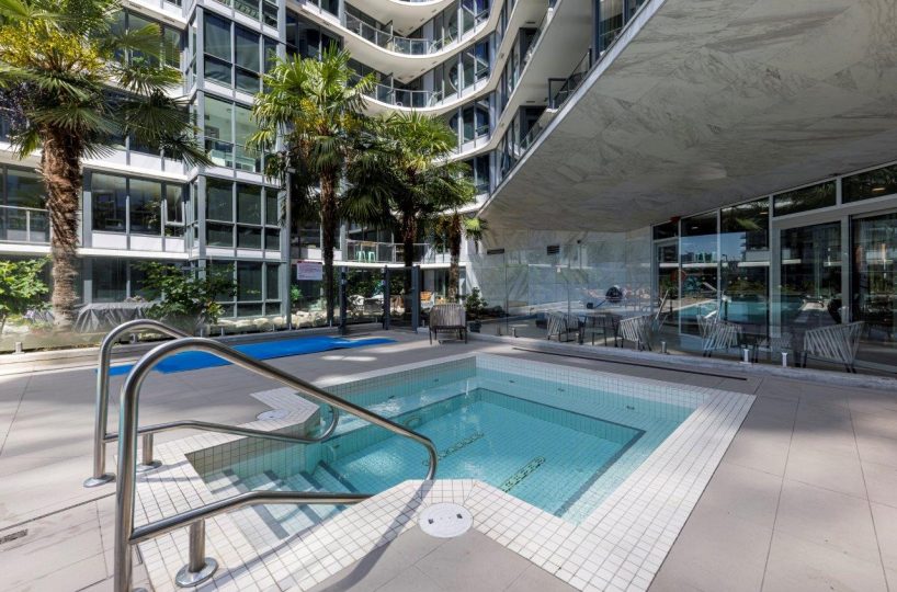 818 68smithe 26