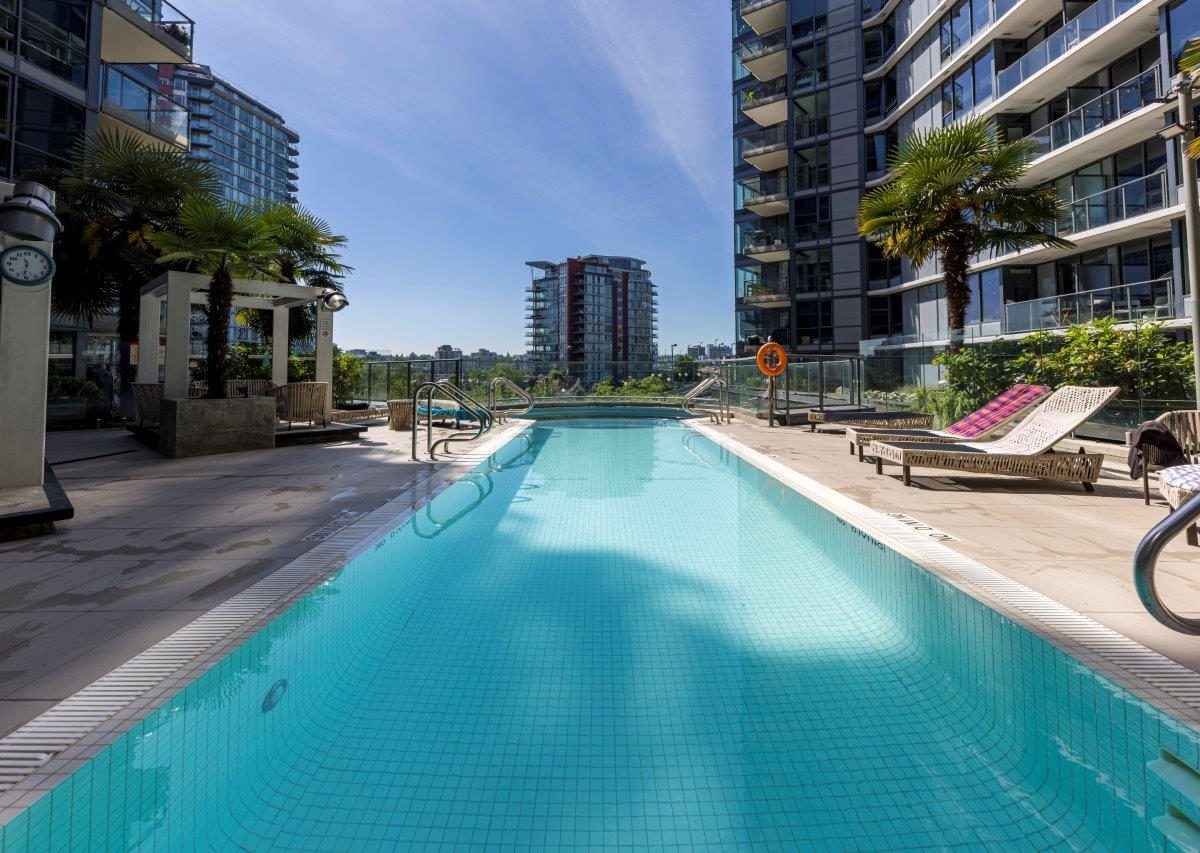 818 68smithe 27