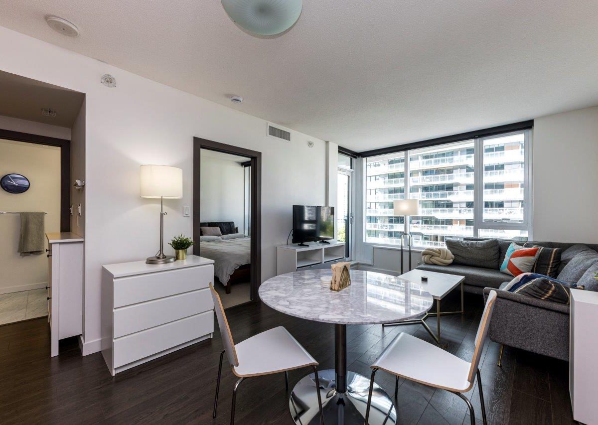 818 68smithe 4
