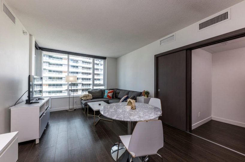 818 68smithe 5