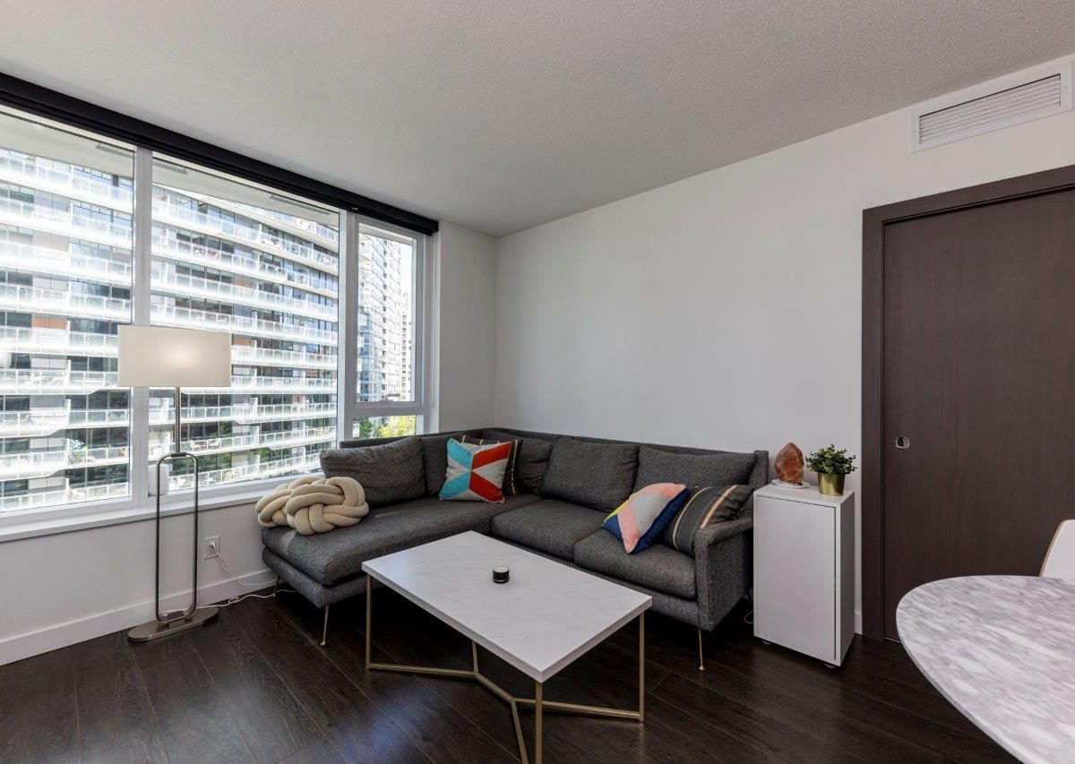818 68smithe 7