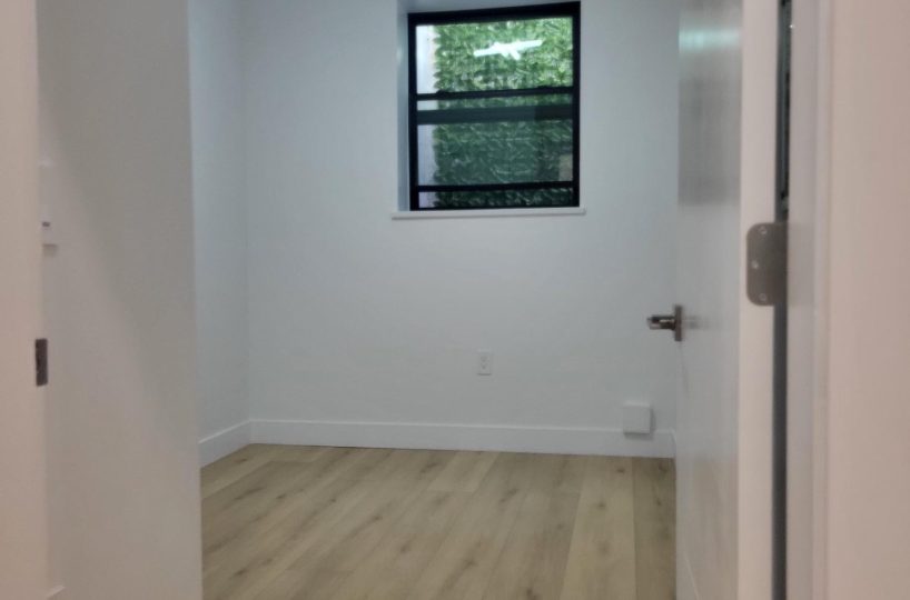 1000096424