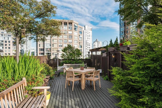 rooftop patio 1